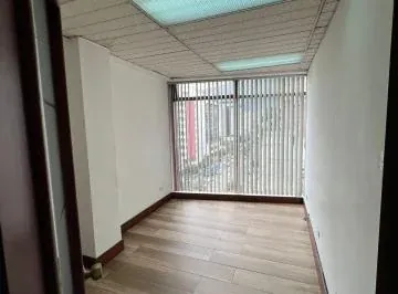 Se Vende Oficina en Av Colón — imagen 4