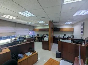 Preciosa Oficina Full Amoblada de Venta en Parque Empresarial Colon, Guayas — imagen 5