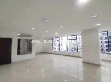 Amplia Oficina en Iñaquito 149 m² | Iluminada, con Parqueaderos y Bodega — imagen 5
