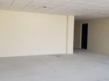 Vendo Oficina Corporativa en Sky Building – 140 m² + 2 Parqueos, Guayas — imagen 2