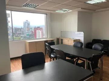 Vendo Oficina 6 Diciembre y Bossano Mlasanza — imagen 3