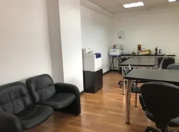 Vendo Oficina 6 Diciembre y Bossano Mlasanza — imagen 2