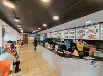Vendo Excelente Local Comercial 341 m² en Plena Av 10 de Agosto y Río Frío Sector El Ejido — imagen 3