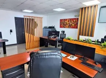 Venta Oficina en La Carolina, Av República con 60 m² + Parqueadero, Edificio Corporativo, $98k — imagen 2