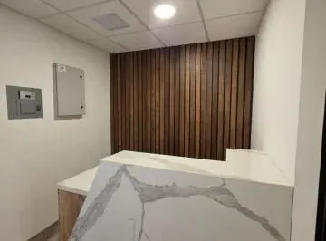 Platinum 1 - Exclusiva Oficina Amoblada en Venta y Alquiler, Guayas — imagen 2