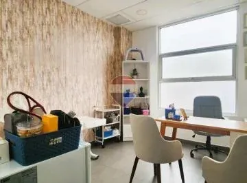 Venta Oficina con Parqueo Olivos Towers, Guayas — imagen 4