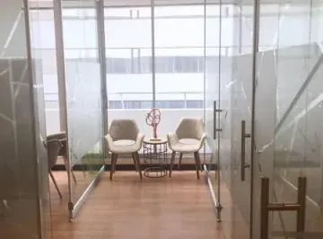 Oficina de Venta en Edificio Moderno — imagen 5