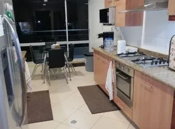 Vendo Hermoso Departamento con Vista, Cerca de Bancos, Centros Comerciales, Sector Gonzalez Suarez — imagen 2
