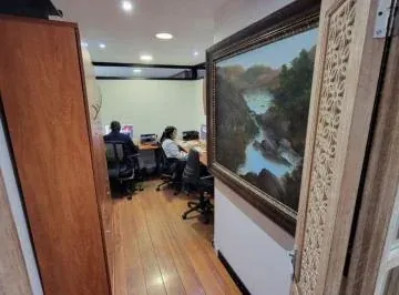 Oficina de Venta en El Sector Republica de El Salvador de 133 m con Divisiones — imagen 3
