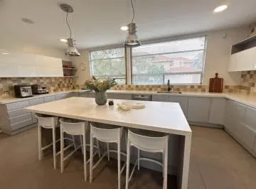 Hermosa Casa de Venta en Exclusiva Urbanización de Cumbayá! — imagen 4