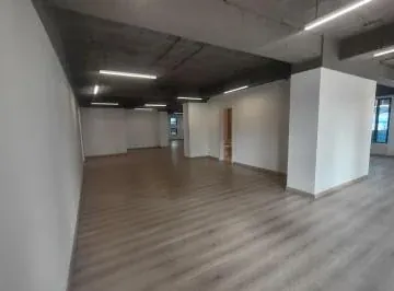 En Edificio Corporativo, Oficina Abierta, 260 m², Sector Iñaquito, Norte de Quito — imagen 5