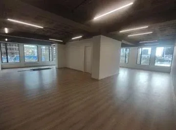 En Edificio Corporativo, Oficina Abierta, 260 m², Sector Iñaquito, Norte de Quito — imagen 2