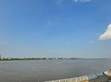 Vista Al Rio con Terraza de Estreno, Guayas — imagen 4
