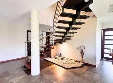Venta Casa Amplia con Jardín en Tumbaco – Sector Vía Ventura — imagen 2