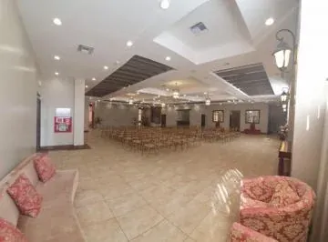 Vendo Edificio Comercialde 3 Pisos en La Vía a La Costa Km 11 Alta Exposición Bien Mantenido Balcon, Guayas — imagen 2