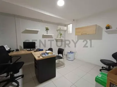 Venta de Oficina en Urdesa Central, Guayas — imagen 5