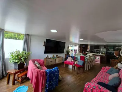 Venta Casa 2 Niveles, Terreno, Dormitorio en Pb, Lumbisí - Cumbayá — imagen 4