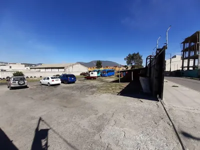 Terreno Esquinero de 2685 m² en Venta en Carapungo — imagen 2