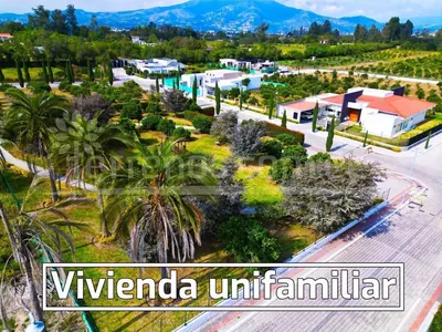 Terrenos de Venta en Tumbaco 1.000 m², Urb. La Lombardia — imagen 4