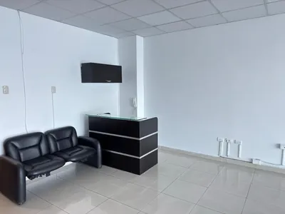 Oficina en Venta, Edificio Plaza Center, Guayas — imagen 2