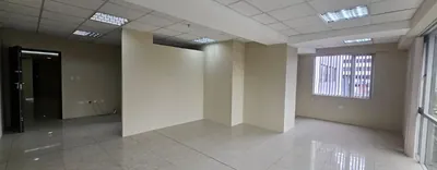 Oficina Comercial de 85 m² en Venta y Alquiler en Centro Norte, Av Atahualpa E Iñaquito, Edificio — imagen 2