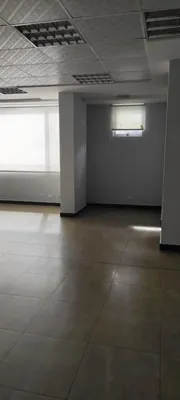 Amplia Oficina de Venta — imagen 4