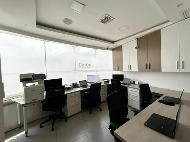 Espectacular Oficina de Venta 300 m² en Puerto Santa Ana, Guayas — imagen 2