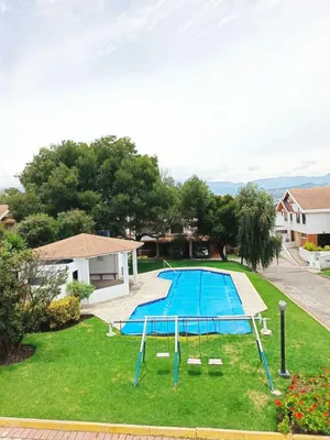 Linda Casa de 4 Dorm. en Cumbaya — imagen 5