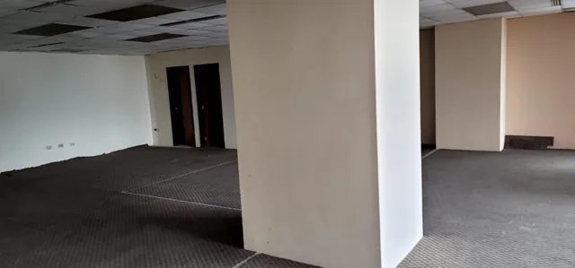 En Venta Oficina #2 Edificio Finasur - Av 9 de Octubre - Mae. Recalde, Guayas — imagen 3