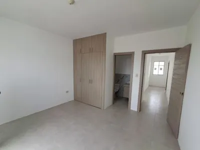 Venta de Casa en Urb. Mallorca Village/ Samborondon/aurora/vía Salitre Jpy, Guayas — imagen 5