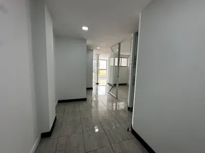 Se Vende o Arrienda Oficina Moderna Cerca a Usfq — imagen 3