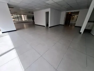 Rento/vendo Oficina en Edificio Corporativo - Sector Centro Norte — imagen 4