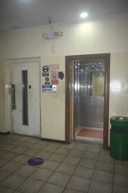 De Venta Oficina en El C. C Paseo del Parque - N. Dorado, Guayas — imagen 2
