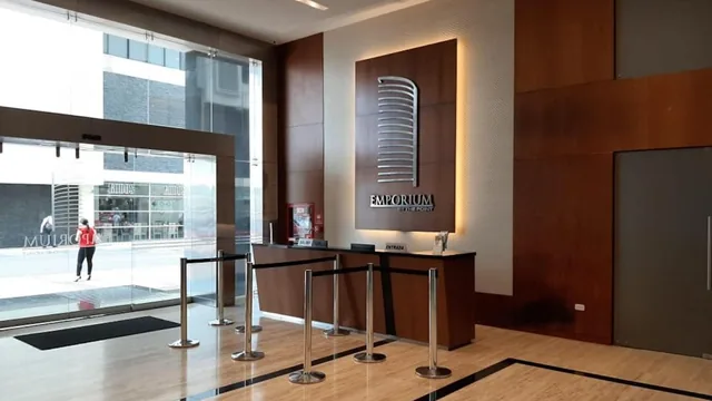 Oficina en Venta en Edifico Emporium con Rentabilidad - K. Aguirre, Guayas — imagen 3