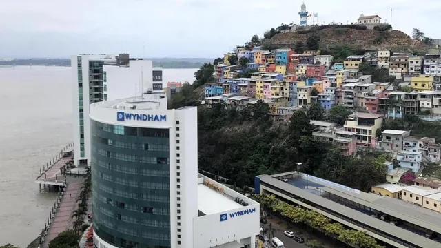 Oficina en Venta en Edifico Emporium con Rentabilidad - K. Aguirre, Guayas — imagen 2