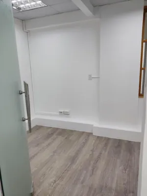 Venta Oficina Remodelada en El Edificio Equilibrium (Frente Mall del Sol), Guayas — imagen 2