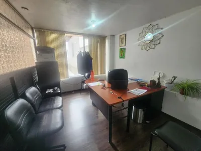 Venta de Oficina Comercial Centro de Quito Amoblada 35 m Edif. Corporativo Asamblea — imagen 2