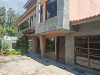 Hermosa Casa de Lujo en La Ciudadela de Los Ingenieros, Azuay — imagen 4