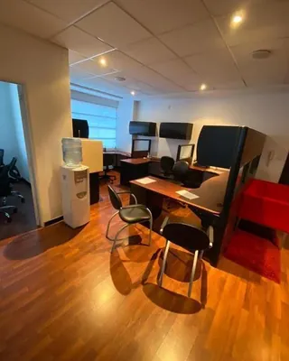 Preciosa Oficina en El Quito Tenis 400 Renta 160.000 Venta! — imagen 4