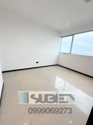Vendo Alquilo Oficina Trade Building Junto Mall del Sol Guayaquil Linda Vista Parque Area Gerencial, Guayas — imagen 2