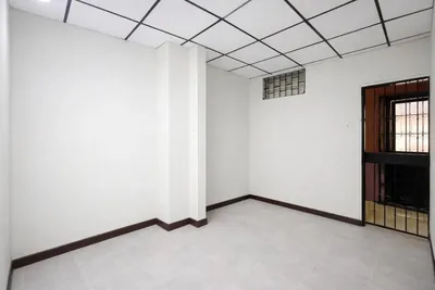 En Venta: Oficina / Consultorio, Centro de Guayaquil, Sector Av Machala, Guayas — imagen 5