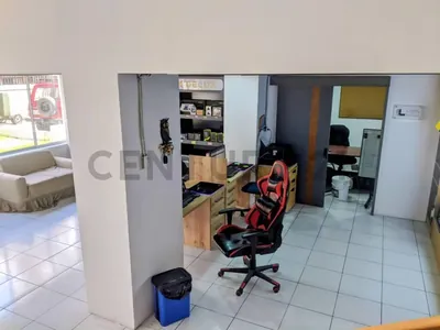 Propiedad Mixta, Oficina y Departamento en Venta en La Luis Cordero — imagen 3