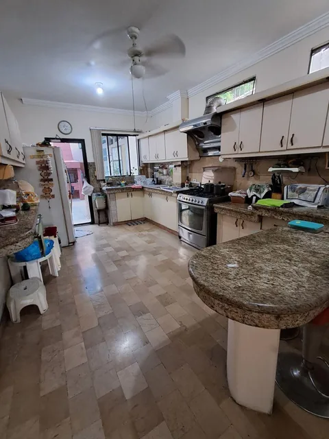 Venta de Casa en Av Comercial de Bellavista en Guayaquil 400 m² de Construccion, Guayas — imagen 3