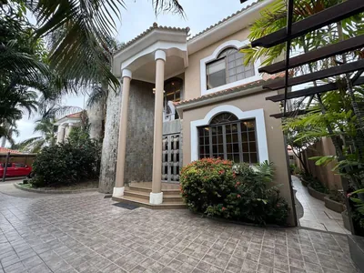 Se Vende Casa de 5 Dorm. en Urb. Aquamarina con Piscina, Samborondón. Guayas — imagen 5