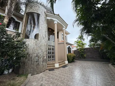 Se Vende Casa de 5 Dorm. en Urb. Aquamarina con Piscina, Samborondón. Guayas — imagen 4
