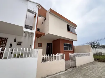 Casa en Venta, Conjunto Acacias II, Cdla Colinas de Rocafuerte, Manta, Manabí — imagen 5