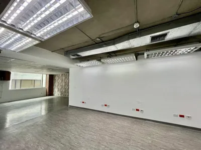 Oficina un Solo Piso de Venta o Renta en La Portugal — imagen 3