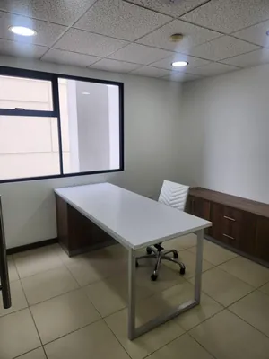 Oficina Comercial de 64 m² en Venta en Edificio Emporium en Puerto Santa Ana, Guayas — imagen 2
