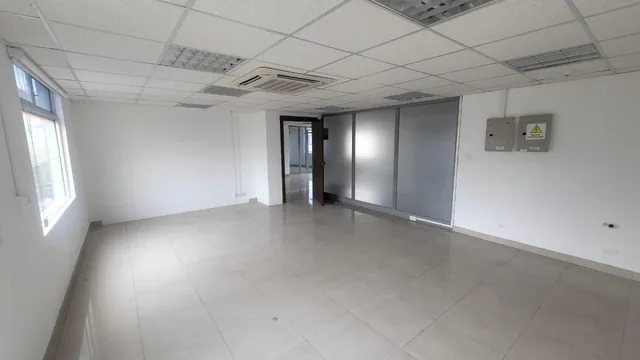 En Venta Oficina en El Centro de Guayaquil - Mae. Recalde, Guayas — imagen 3