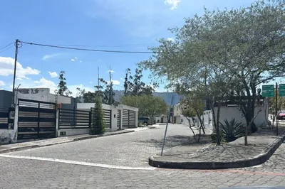 Venta Hermoso Terreno en Urbanización Privada Nayón Camino Antiguo Al Reservorio de Cumbayá — imagen 2